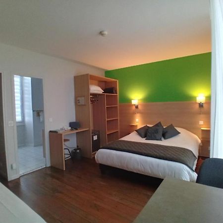 Hotel Helios - Golf Salies-de-Béarn Eksteriør bilde