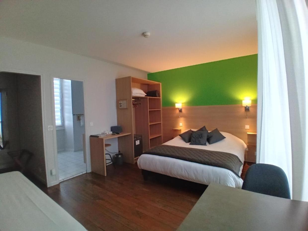 Hotel Helios - Golf Salies-de-Béarn Eksteriør bilde